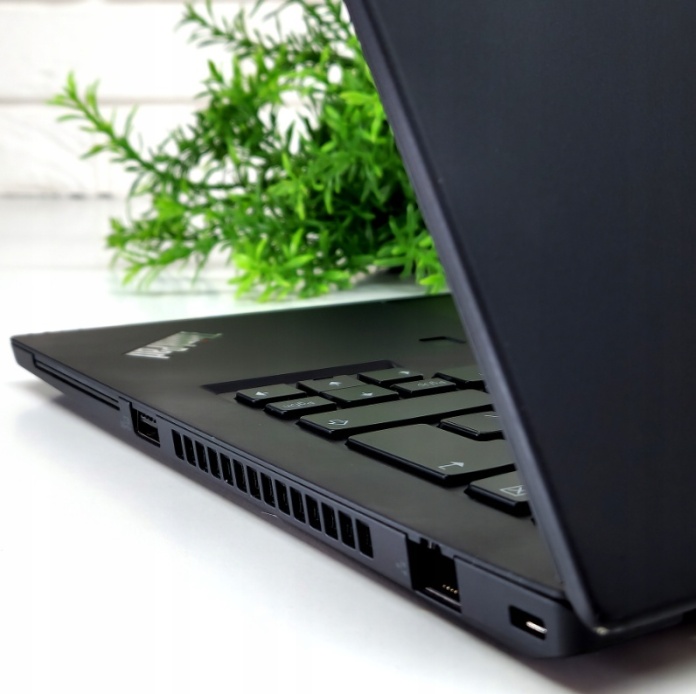 Laptop Lenovo ThinkPad T14 G1 - zdjęcie produktu